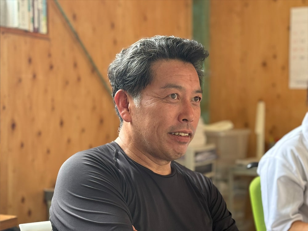 メーカー直販が一番いいと語る山下社長